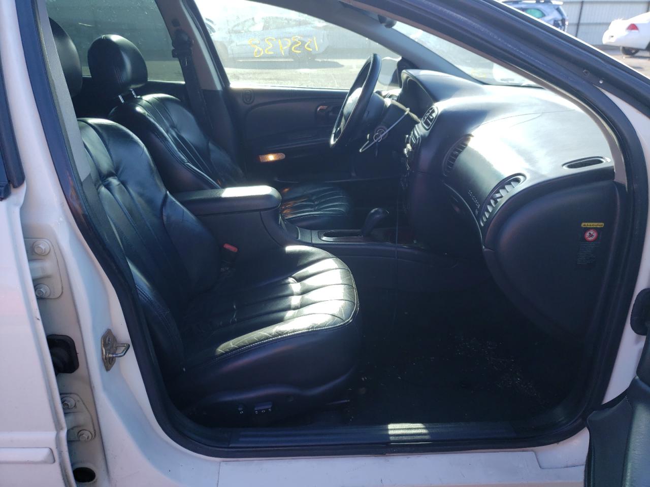 Photo 5 from auction – 2001 CHRYSLER CONCORDE L with VIN 2C3AD36J31H518017