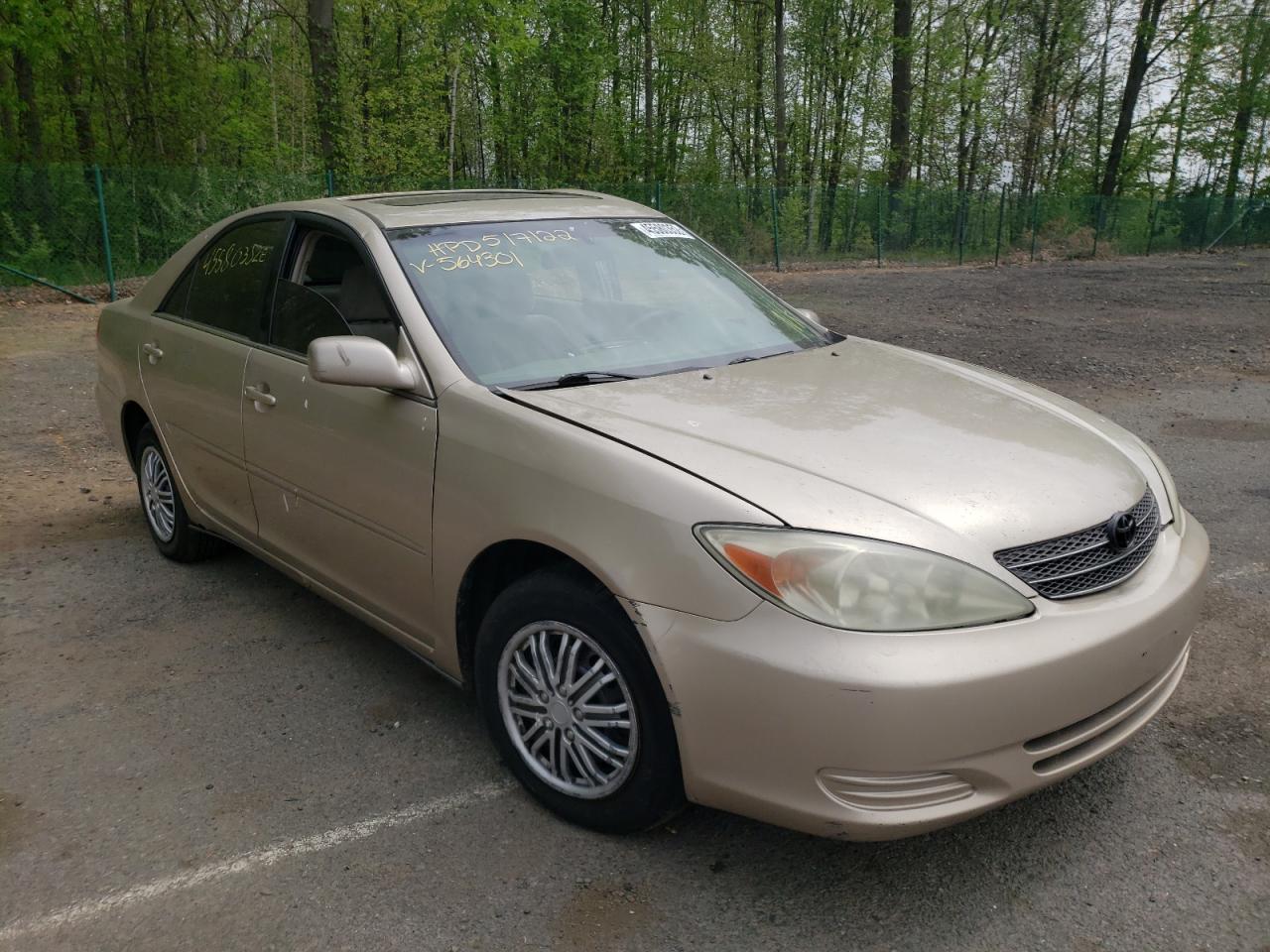 Photo 11 from auction – 2002 TOYOTA CAMRY LE with VIN 4T1BE32K22U564301