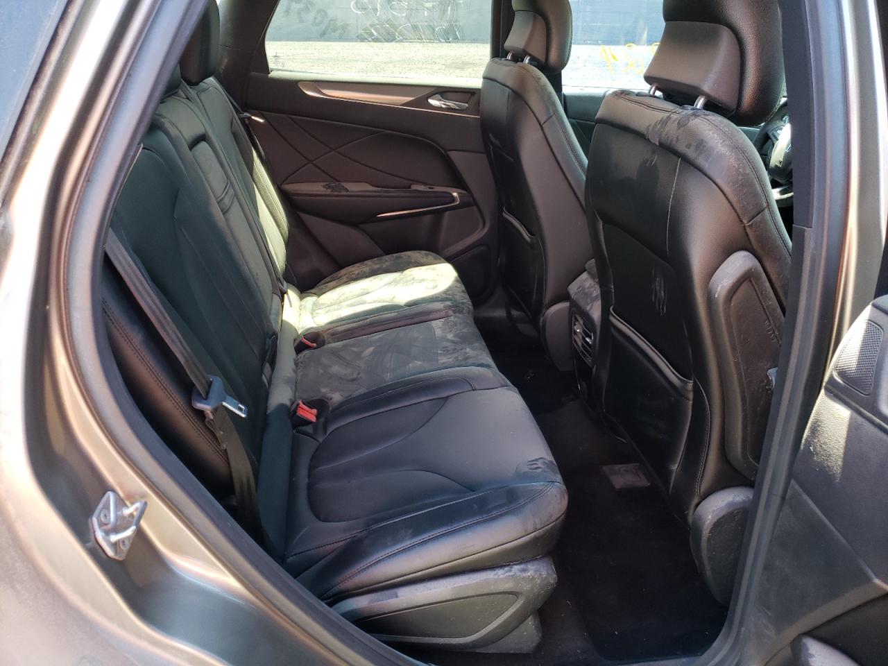 Photo 6 from auction – 2017 LINCOLN MKC PREMIE with VIN 5LMCJ1C96HUL21077