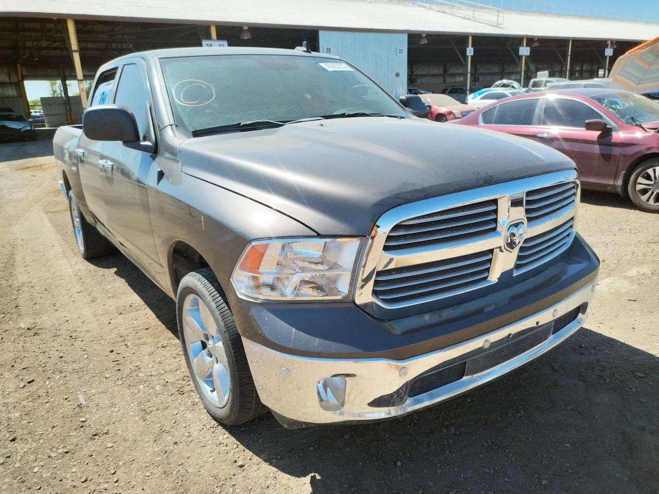 RAM 1500 SLT 2018 z numerem VIN 3C6RR6LT9JG151655 - Zdjęcie z aukcji