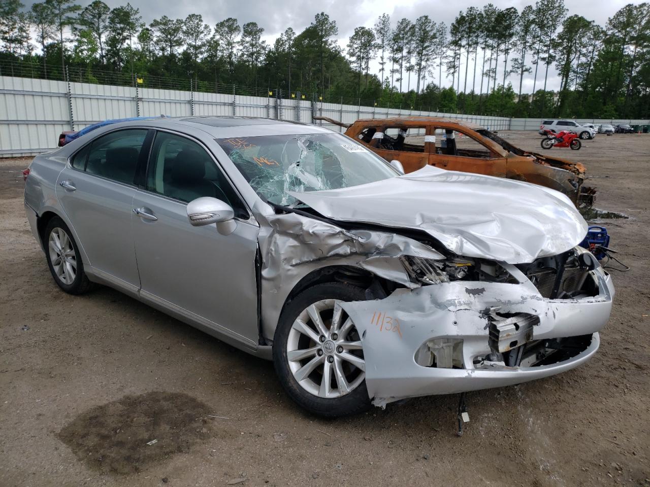 LEXUS ES 350 2011 with VIN JTHBK1EG4B2431588 - Photo from auction