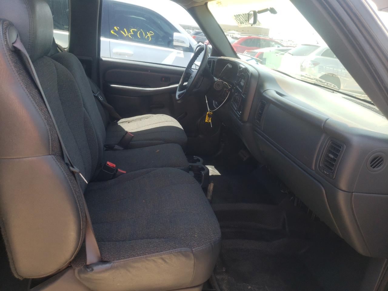 Photo 5 from auction – 2002 CHEVROLET SILVERADO with VIN 2GCEC19V921310513