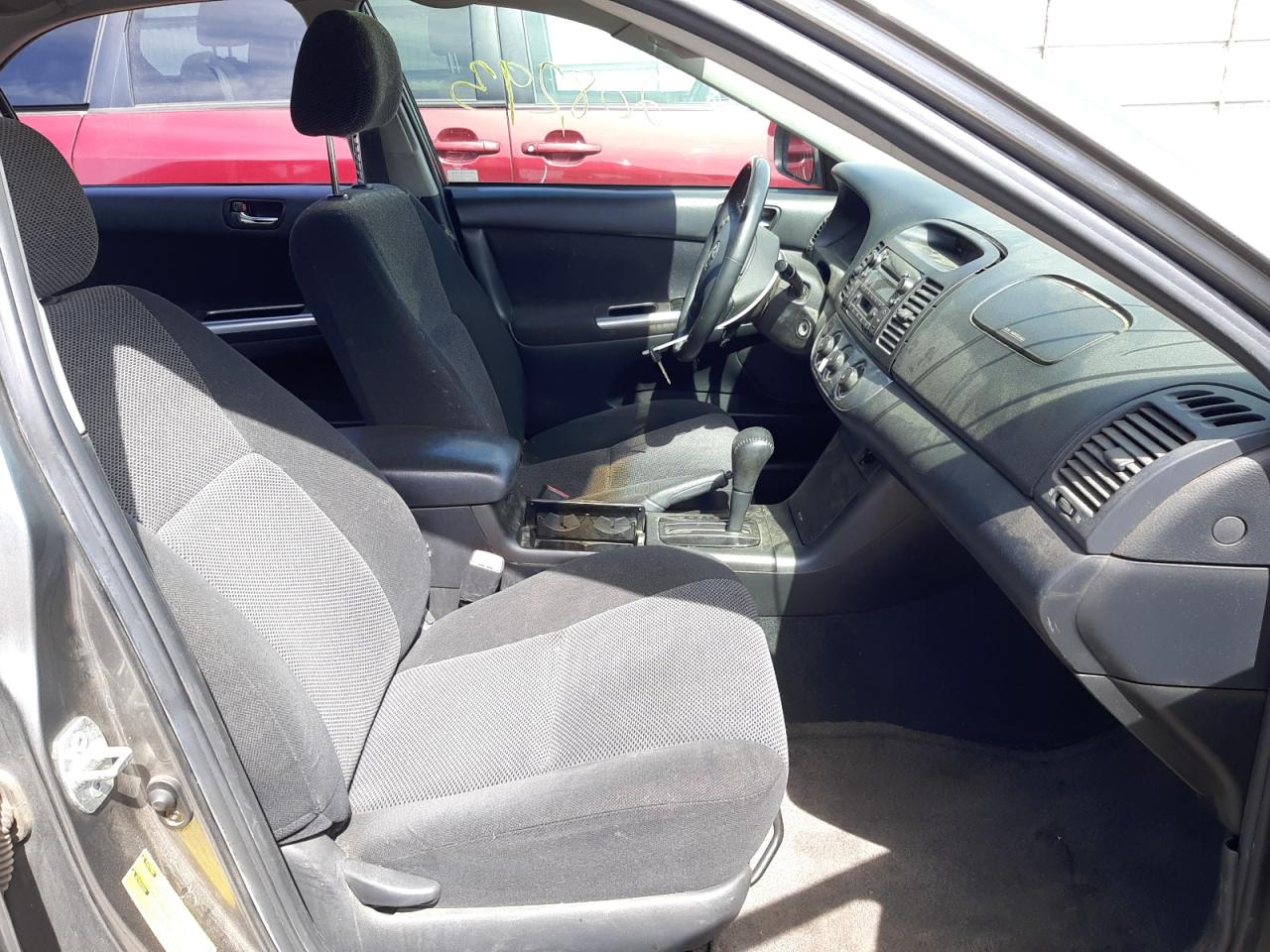 Photo 5 from auction – 2005 TOYOTA CAMRY LE with VIN 4T1BE30K35U589232