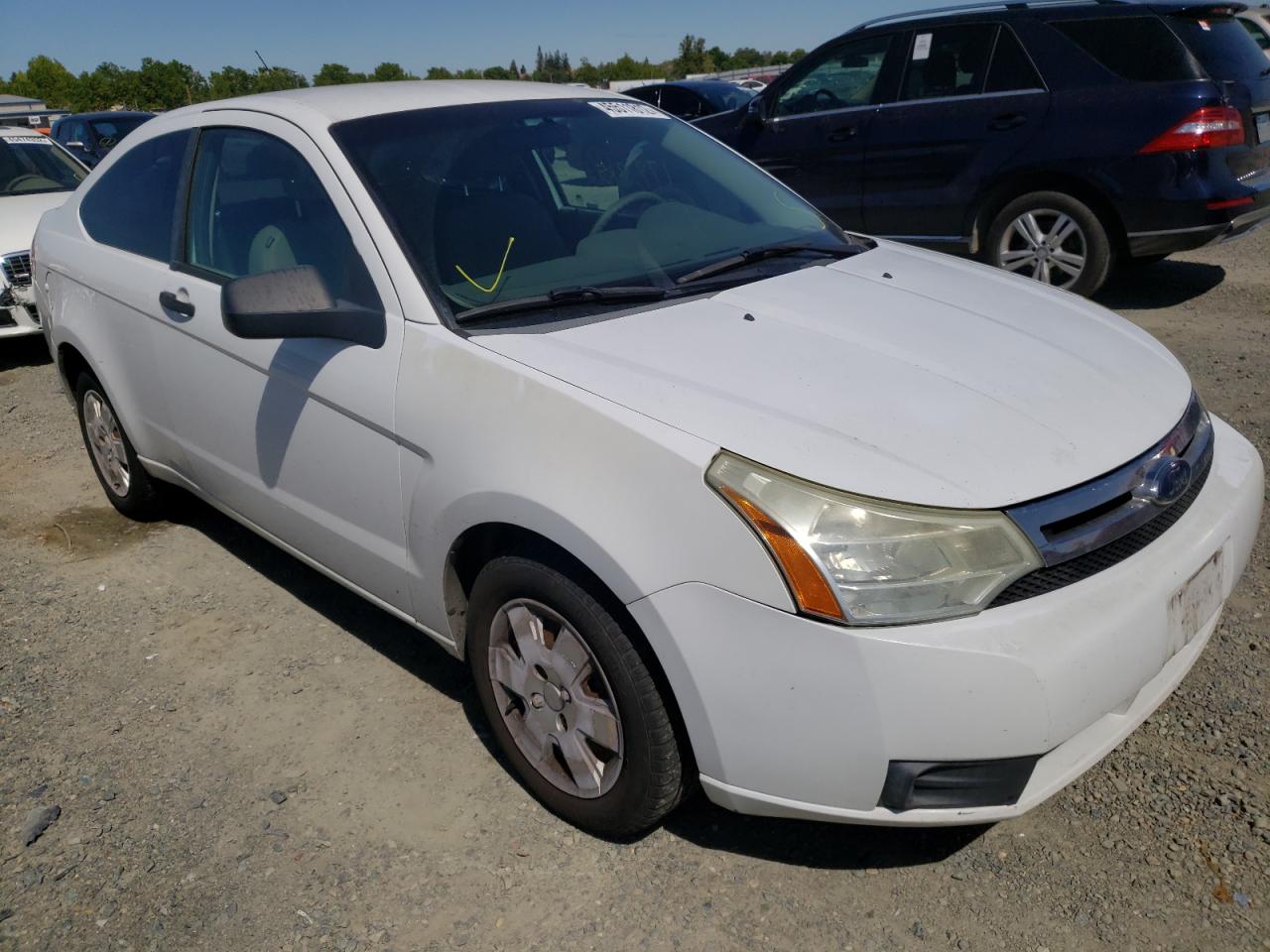 FORD FOCUS S/SE 2008 with VIN 1FAHP32N48W142990 - Photo from auction
