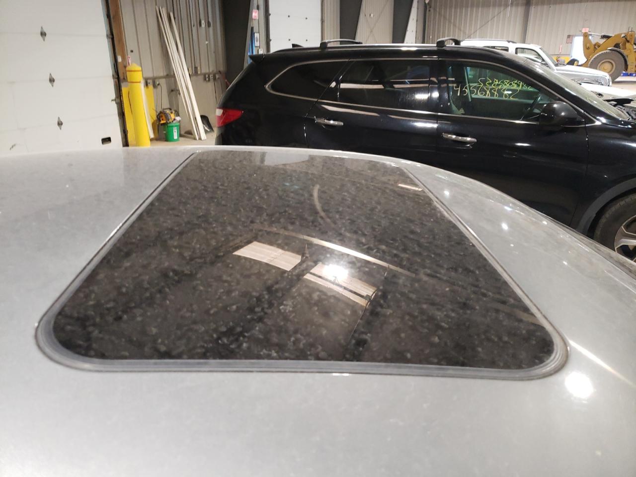 Photo 9 from auction – 2004 INFINITI G35 with VIN JNKCV51F14M712576