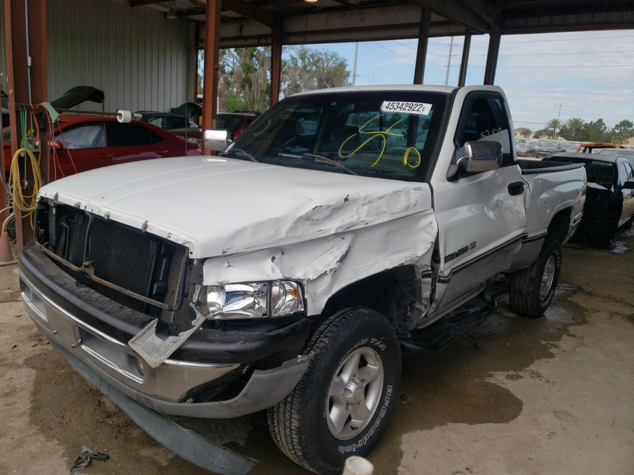 Photo 2 from auction – 1997 DODGE RAM 1500 with VIN 1B7HF16Z4VS261768
