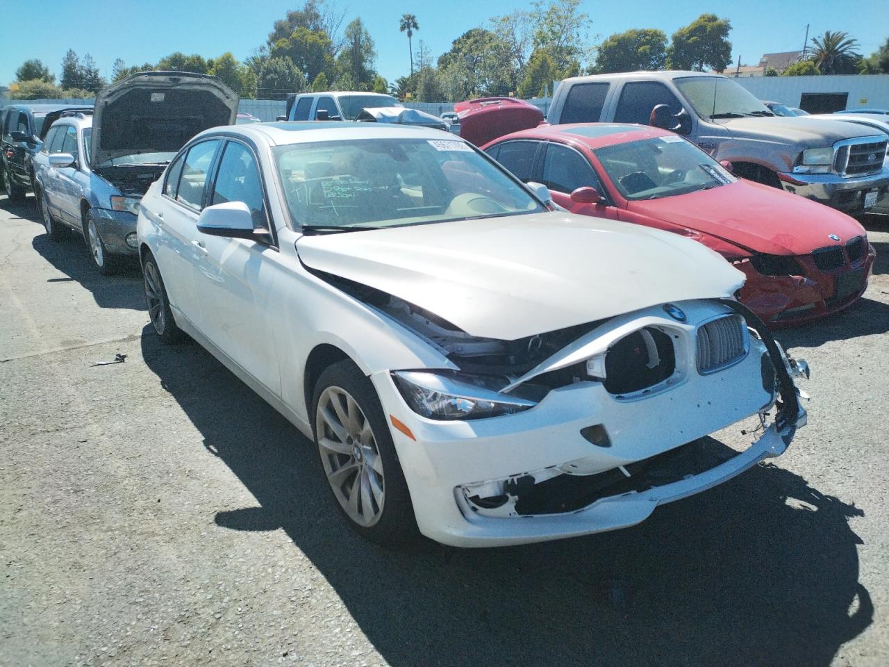 BMW 328 I SULE 2013 with VIN WBA3C1C53DF435516 - Photo from auction