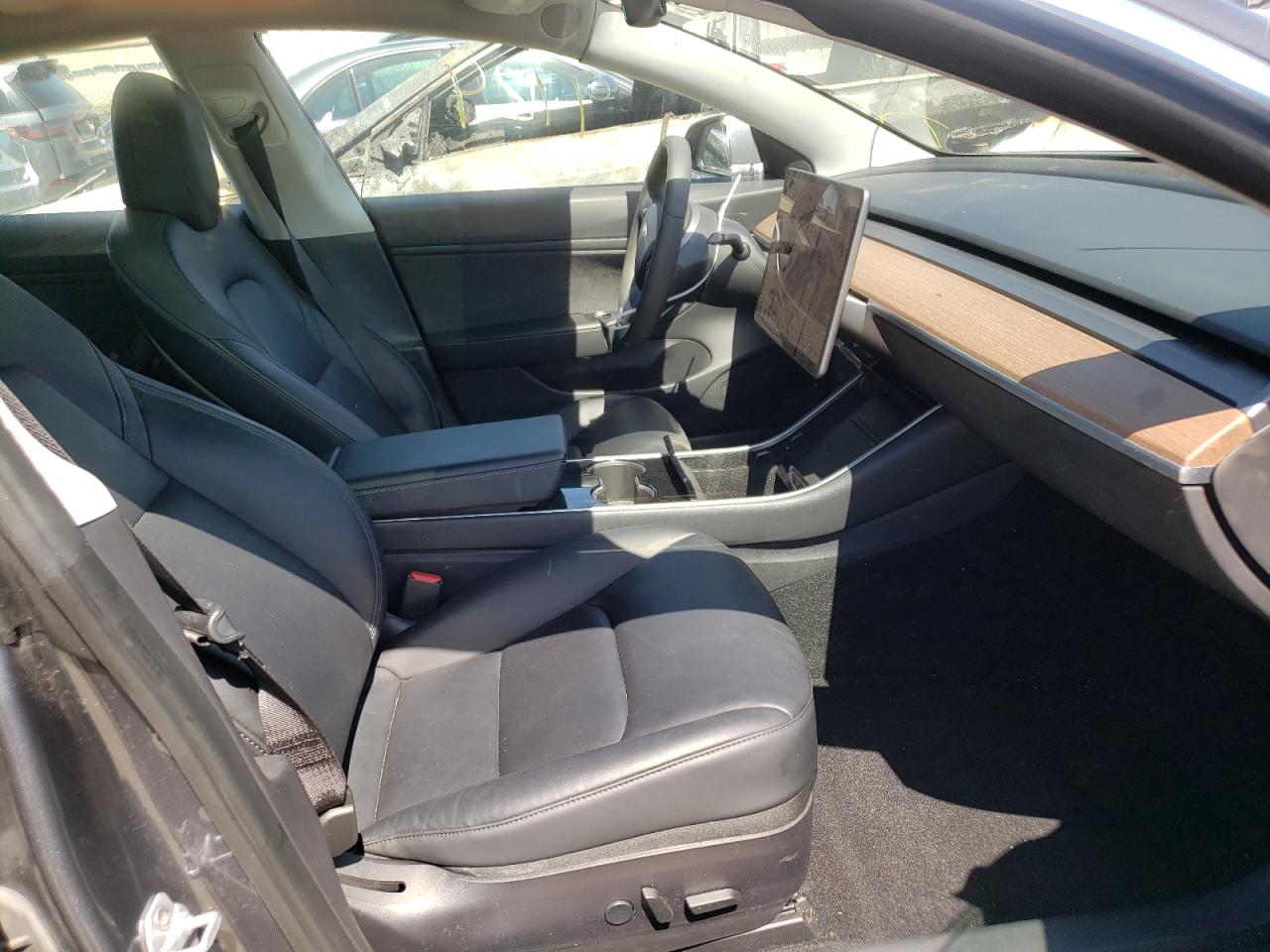 Photo 5 from auction – 2020 TESLA MODEL 3 with VIN 5YJ3E1EB8LF646407