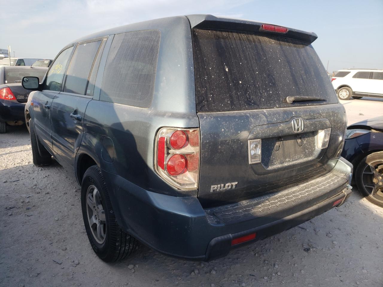 Photo 3 from auction – 2006 HONDA PILOT LX with VIN 5FNYF28136B037788