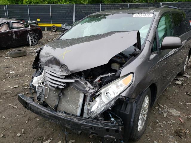 Photo 9 from auction – 2015 TOYOTA SIENNA XLE with VIN 5TDYK3DC5FS632310