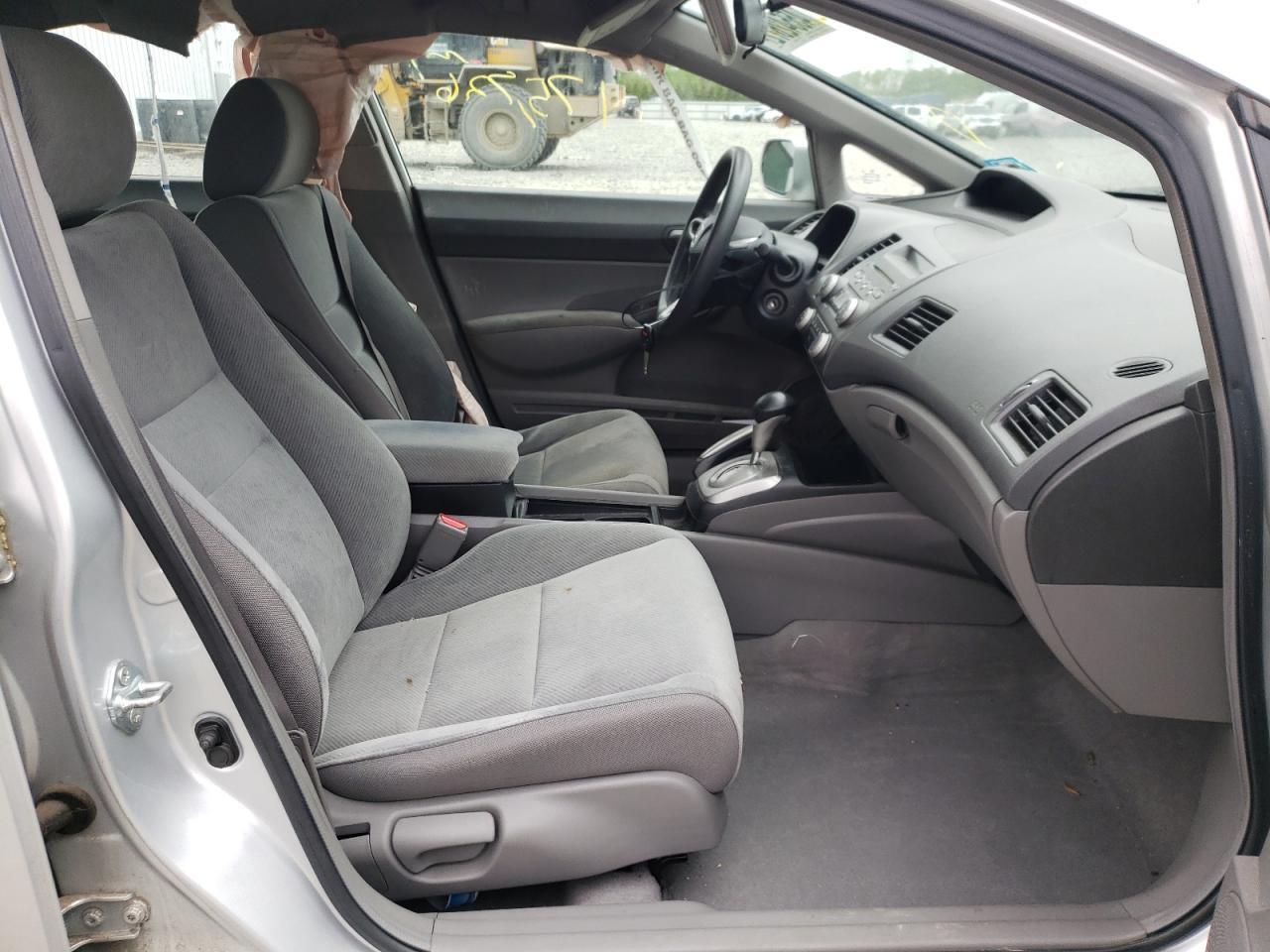 Photo 5 from auction – 2009 HONDA CIVIC LX with VIN 2HGFA16539H352175