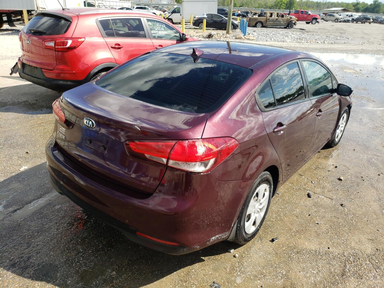 Photo 4 from auction – 2017 KIA FORTE LX with VIN 3KPFK4A71HE027217