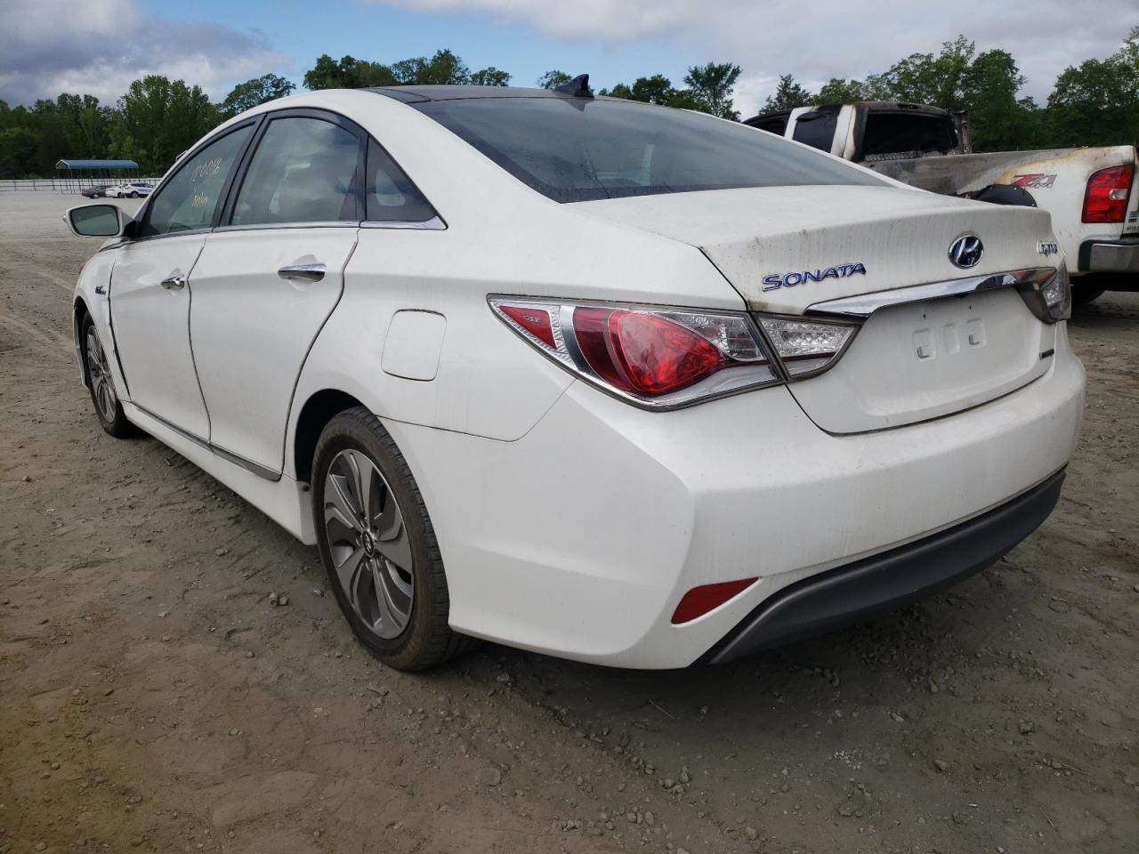 Photo 3 from auction – 2014 HYUNDAI SONATA HYB with VIN KMHEC4A47EA107050