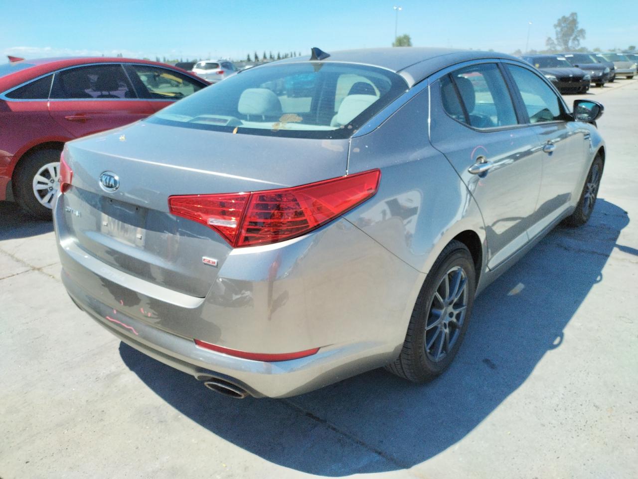 Photo 4 from auction – 2012 KIA OPTIMA LX with VIN 5XXGM4A71CG025711
