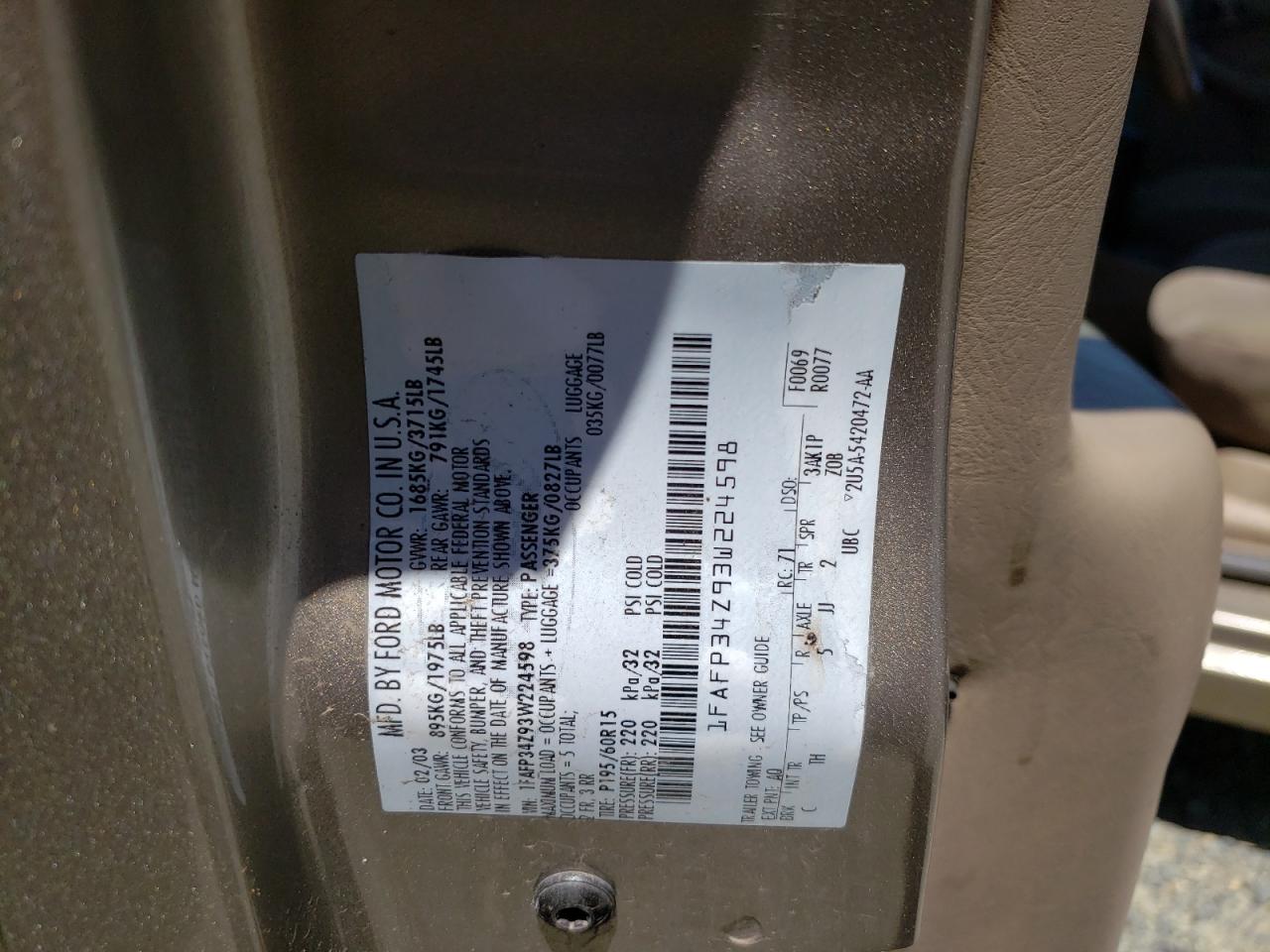 Photo 10 from auction – 2003 FORD FOCUS with VIN 1FAFP34Z93W224598