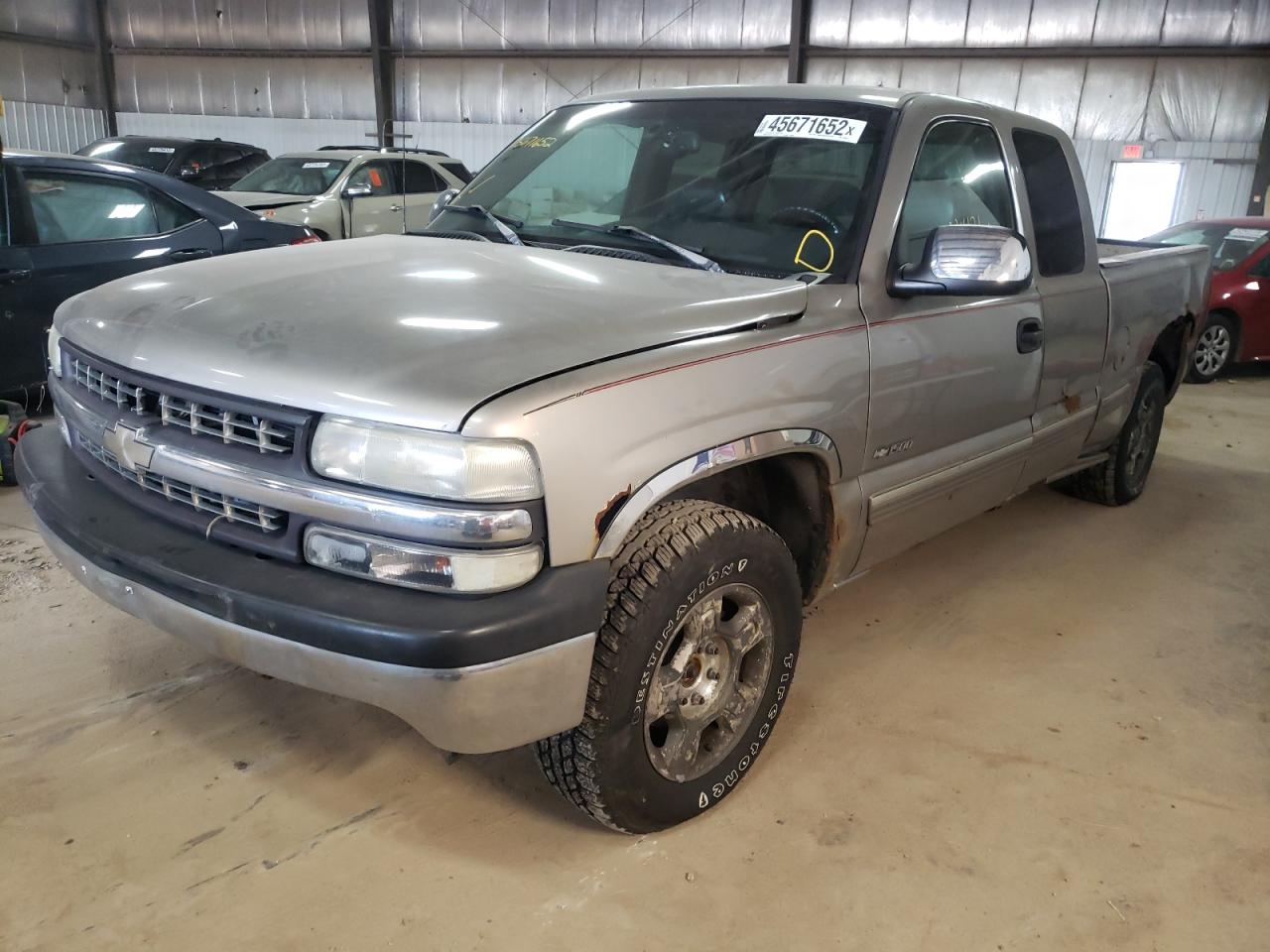 Photo 2 from auction – 1999 CHEVROLET SILVERADO with VIN 1GCEK19T0XE223946