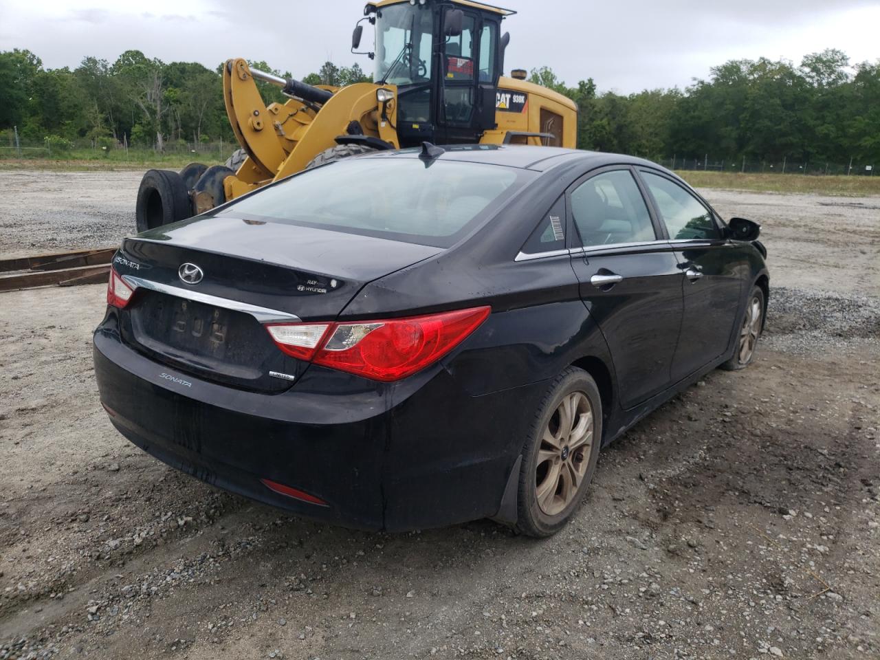 Photo 4 from auction – 2012 HYUNDAI SONATA SE with VIN 5NPEC4ACXCH347145