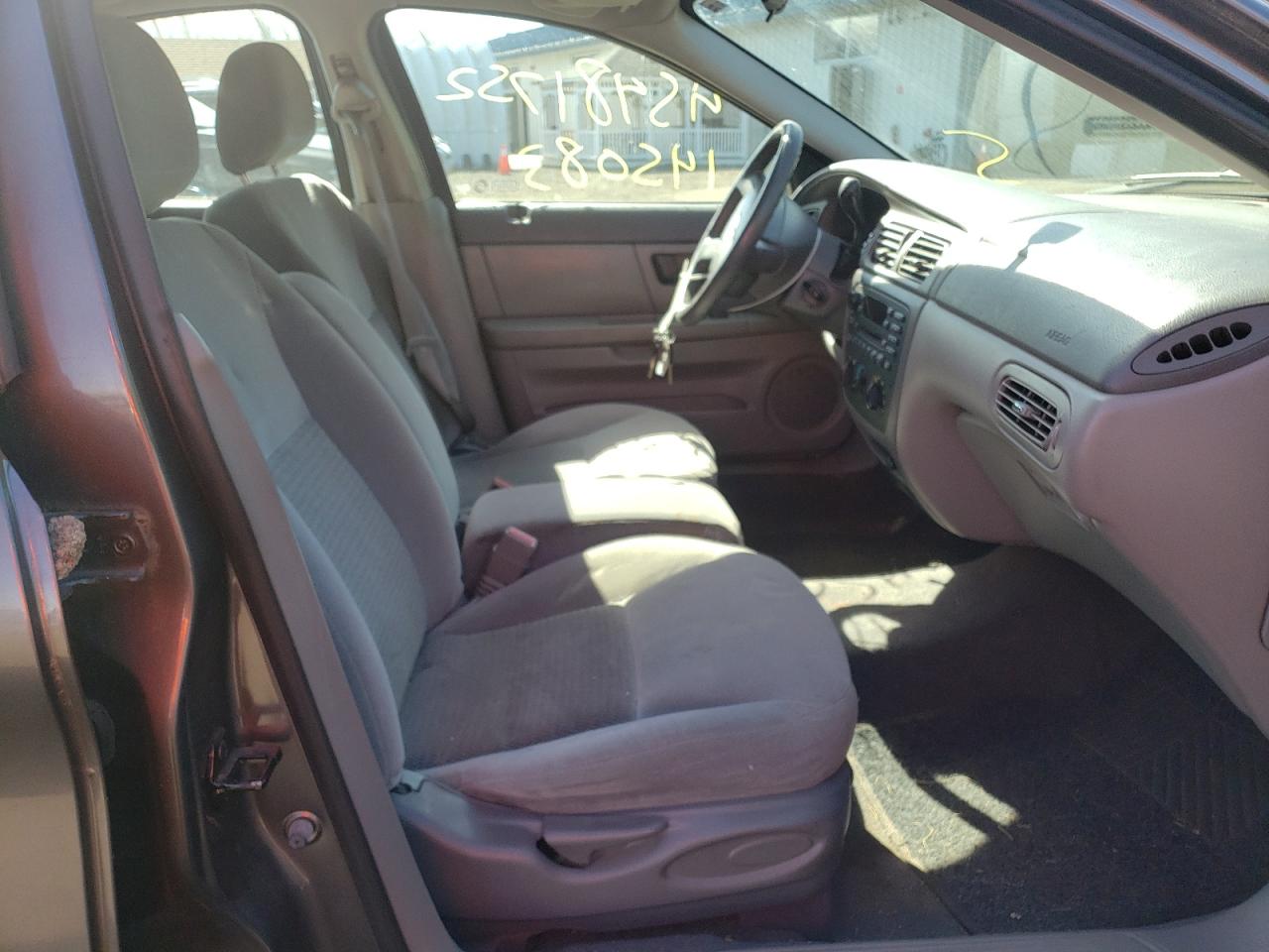 Photo 5 from auction – 2004 FORD TAURUS SE with VIN 1FAHP58U44A170323