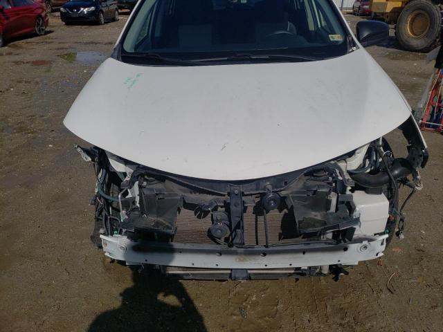 Photo 9 from auction – 2015 TOYOTA RAV4 LE with VIN JTMZFREV3FJ028375