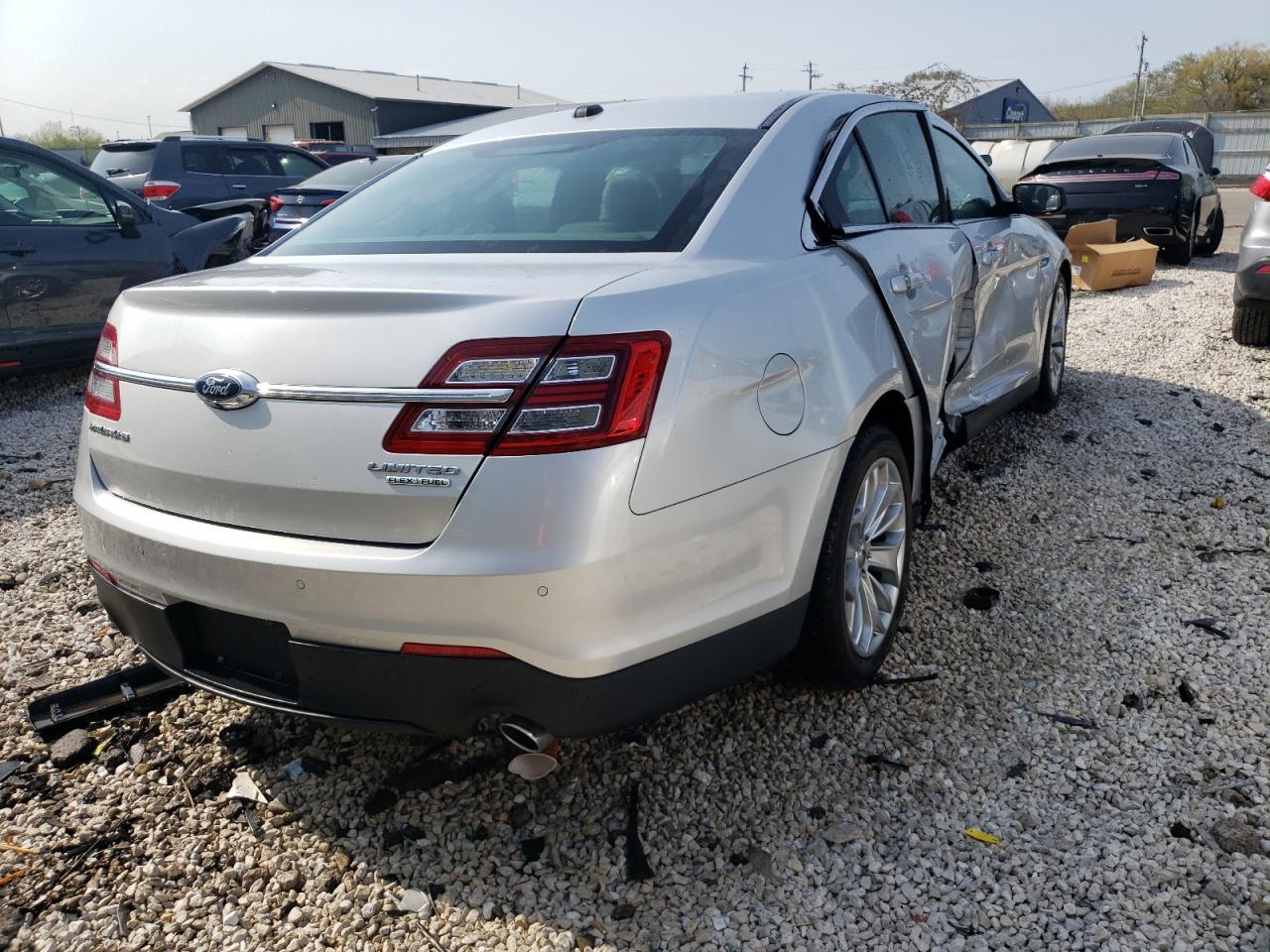 Photo 4 from auction – 2013 FORD TAURUS LIM with VIN 1FAHP2F88DG183612