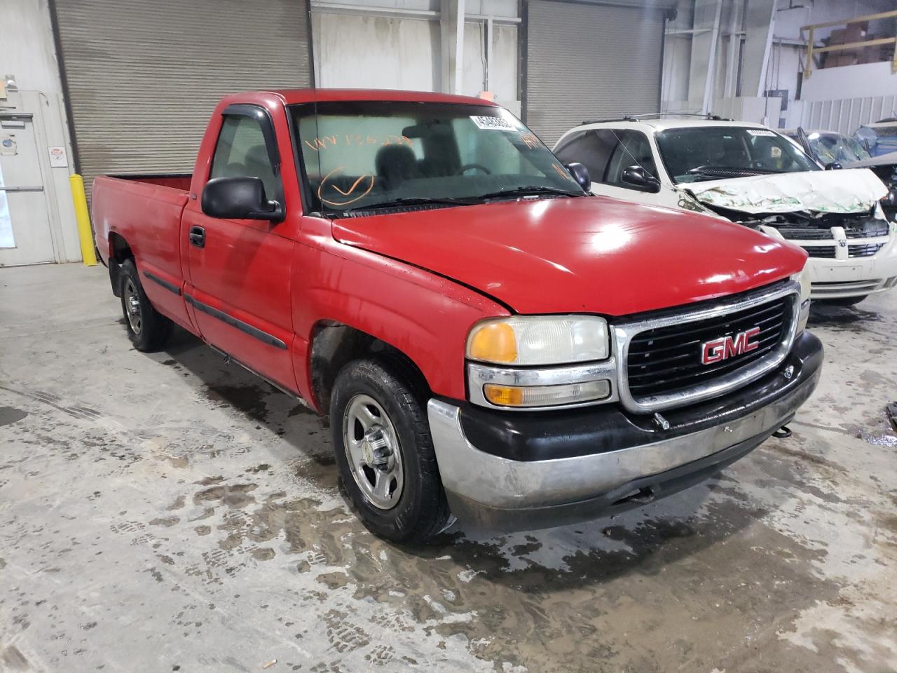 GMC NEW SIERRA 2000 with VIN 1GTEC14W9YE136238 - Photo from auction