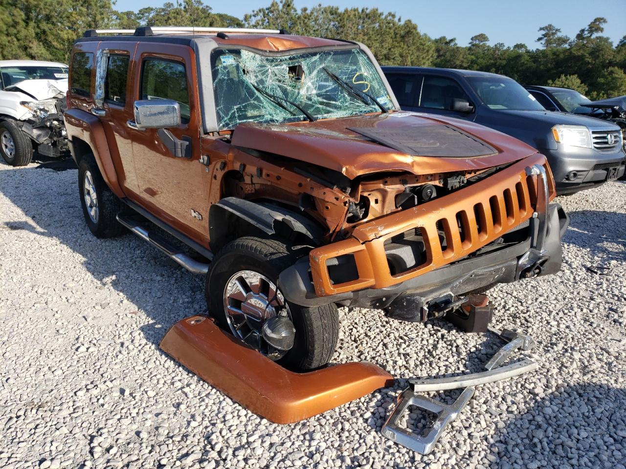 HUMMER H3 2007 with VIN 5GTDN13E678137724 - Photo from auction
