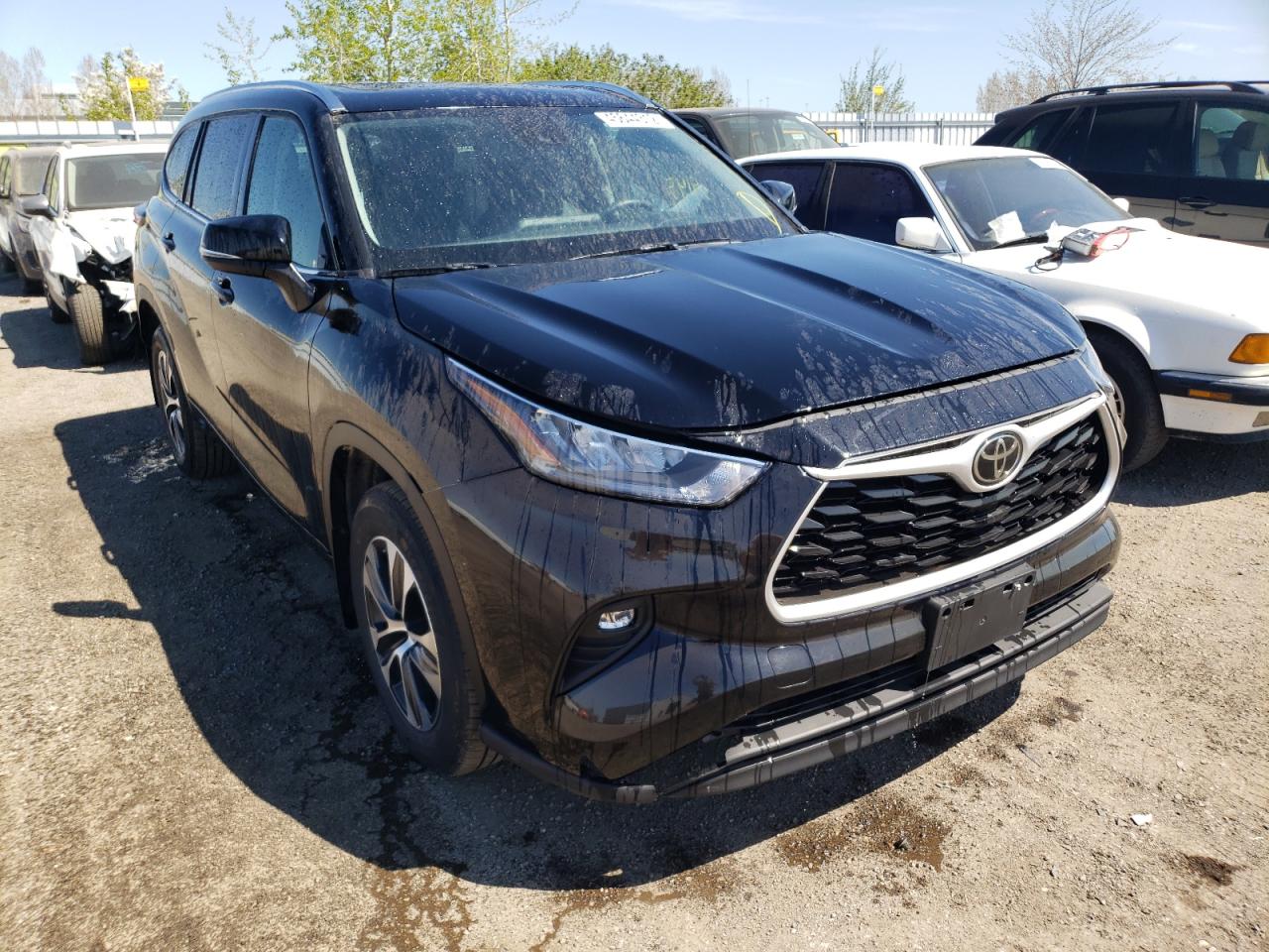 TOYOTA HIGHLANDER 2021 with VIN 5TDGZRBH2MS532865 - Photo from auction
