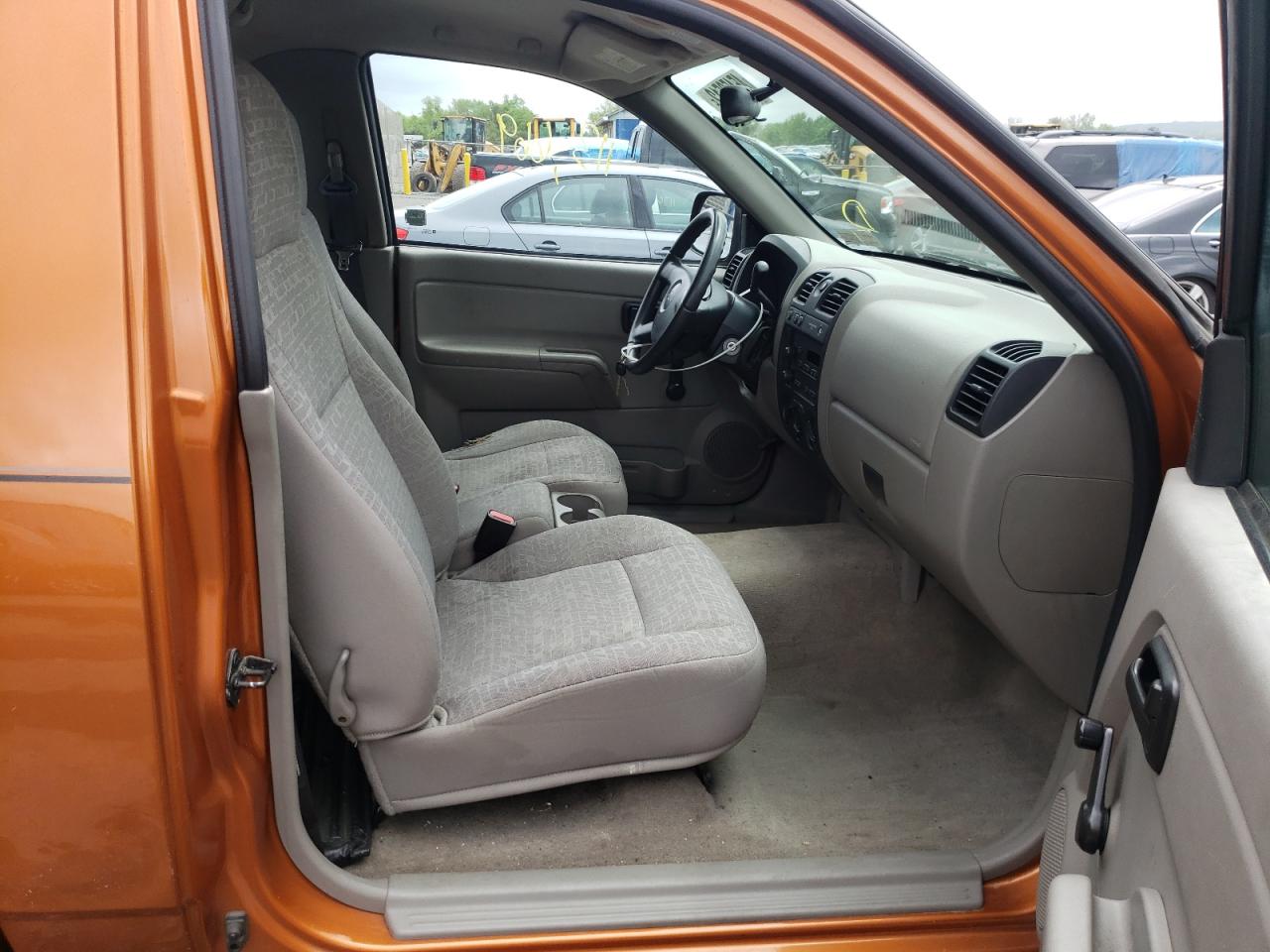 Photo 5 from auction – 2005 CHEVROLET COLORADO with VIN 1GCDT148158207438
