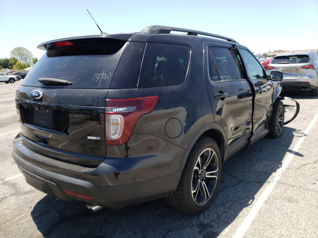 Photo 4 from auction – 2015 FORD EXPLORER S with VIN 1FM5K8GT1FGC33962