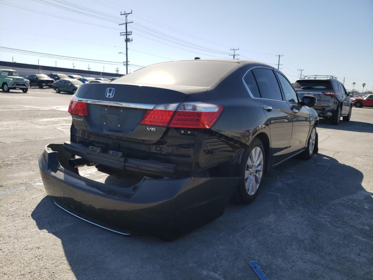 Photo 4 from auction – 2014 HONDA ACCORD EXL with VIN 1HGCR3F8XEA014069
