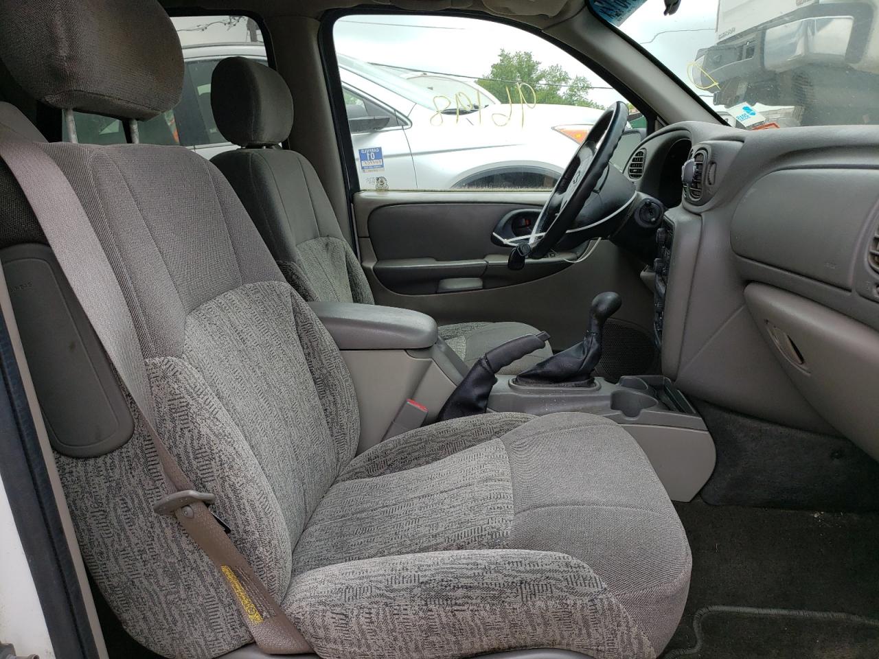Photo 5 from auction – 2002 CHEVROLET TRAILBLAZE with VIN 1GNDT13S222443292