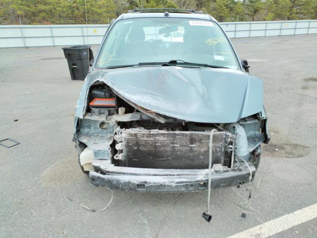Photo 9 from auction – 2005 CHRYSLER TOWN & COU with VIN 2C4GP44R95R586320