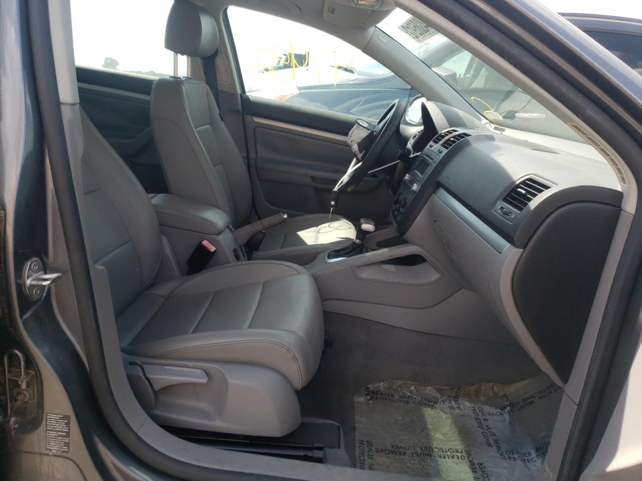 Photo 5 from auction – 2006 VOLKSWAGEN JETTA 2.5 with VIN 3VWSF71K16M846897