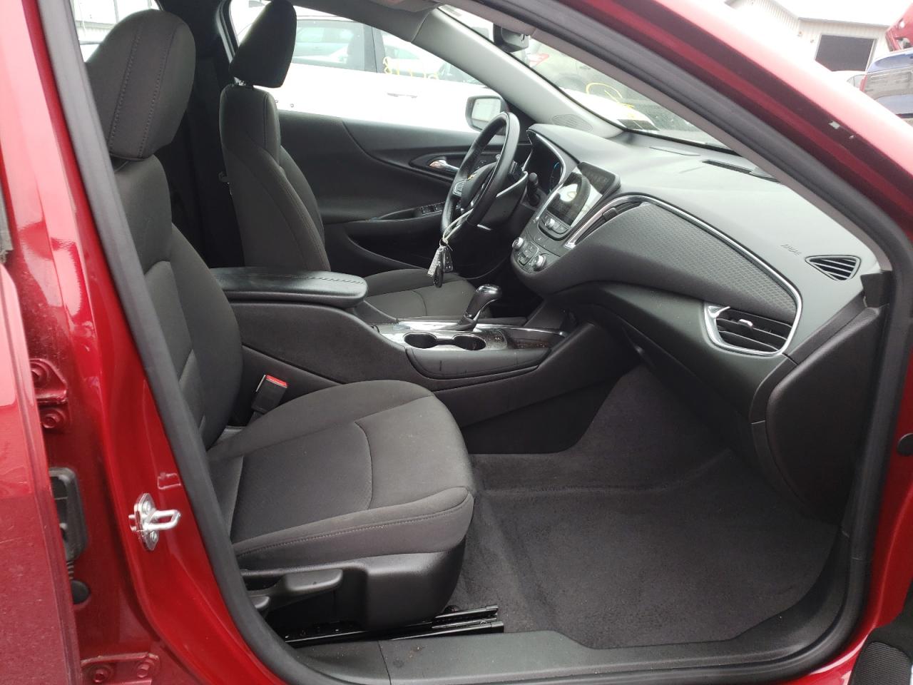 Photo 5 from auction – 2018 CHEVROLET MALIBU LT with VIN 1G1ZD5ST2JF290877