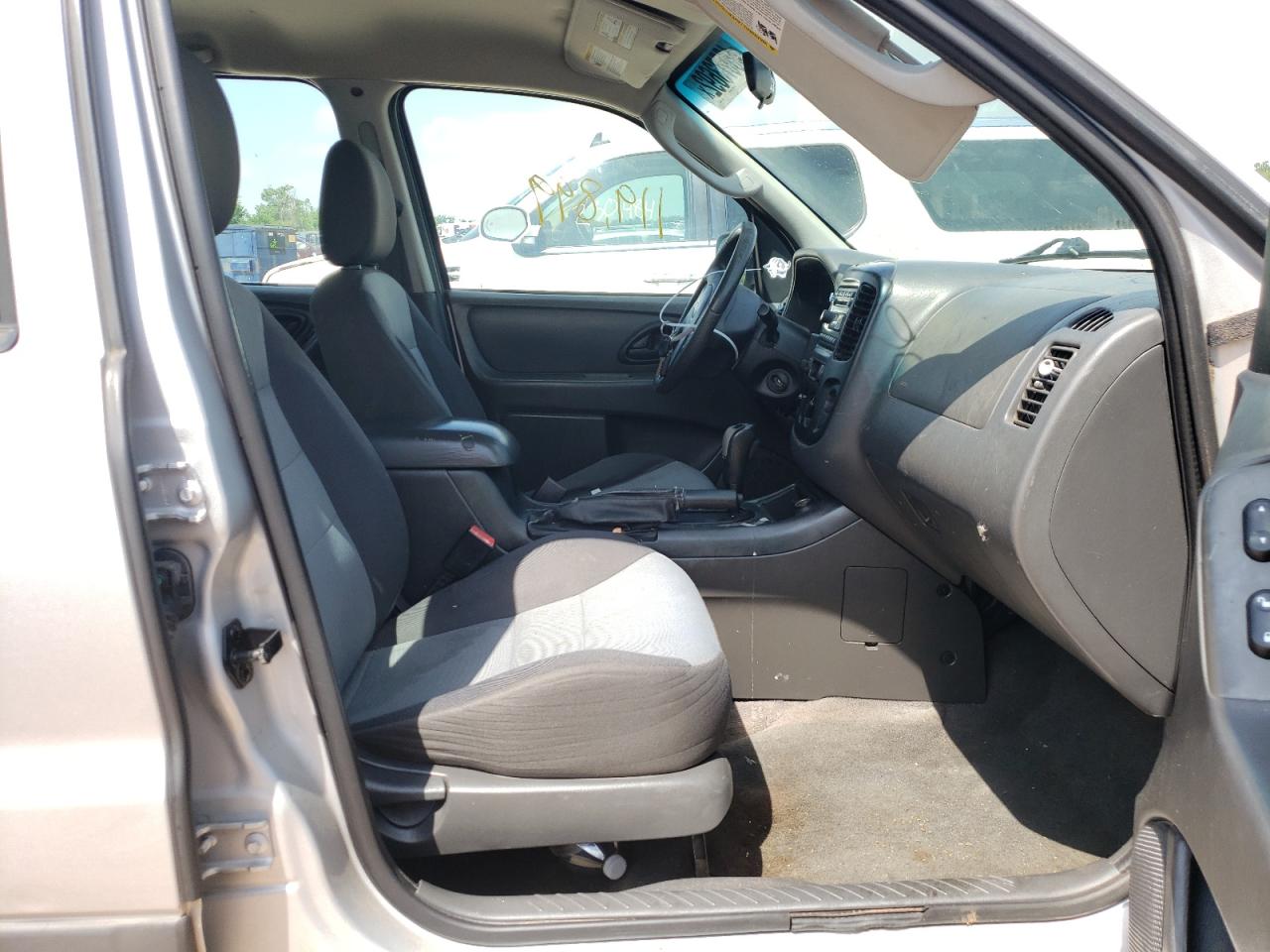 Photo 5 from auction – 2007 FORD ESCAPE XLS with VIN 1FMYU02Z27KB68655