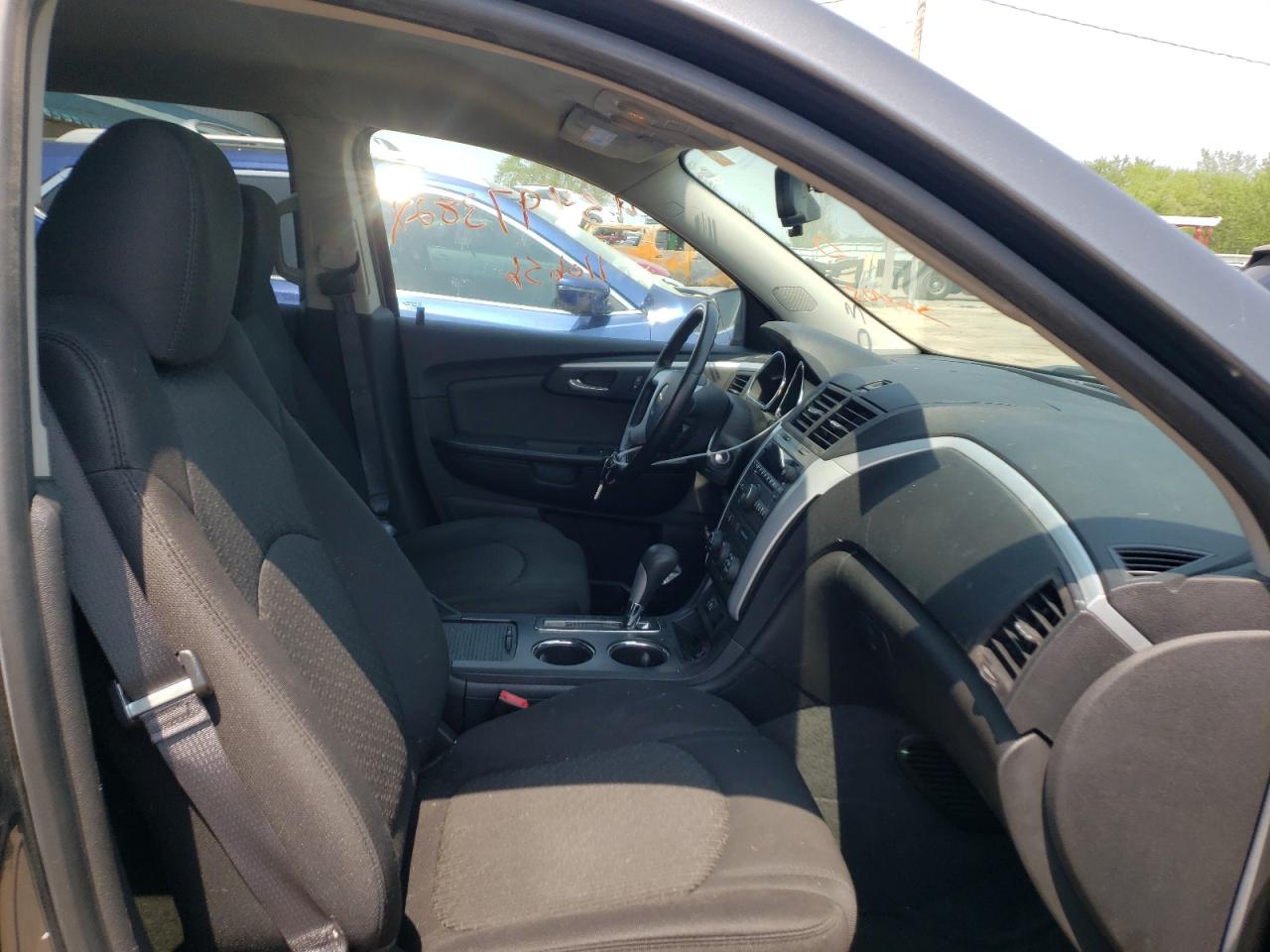 Photo 5 from auction – 2012 CHEVROLET TRAVERSE L with VIN 1GNKRGED8CJ364031