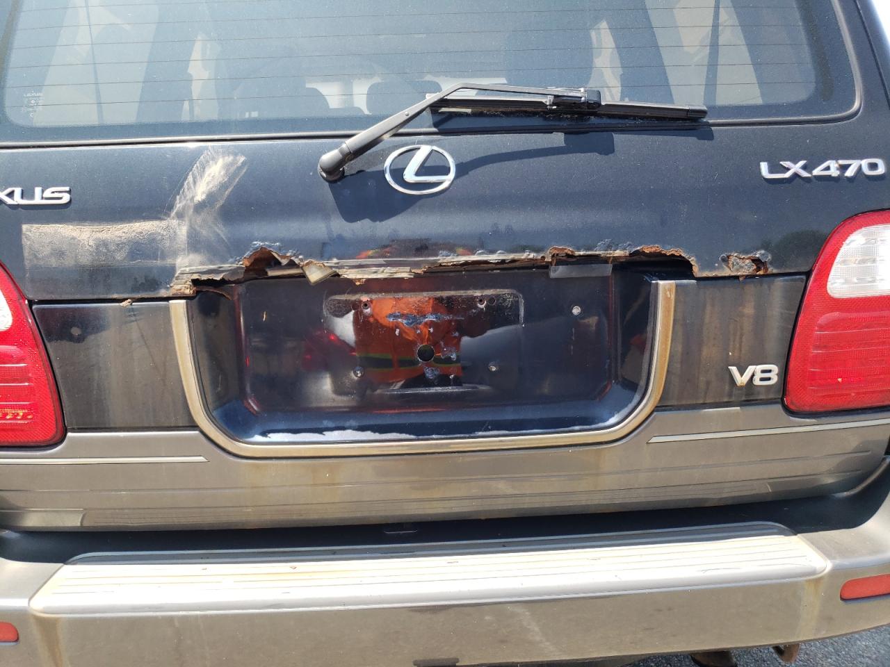 Photo 9 from auction – 2001 LEXUS LX 470 with VIN JTJHT00W213509955
