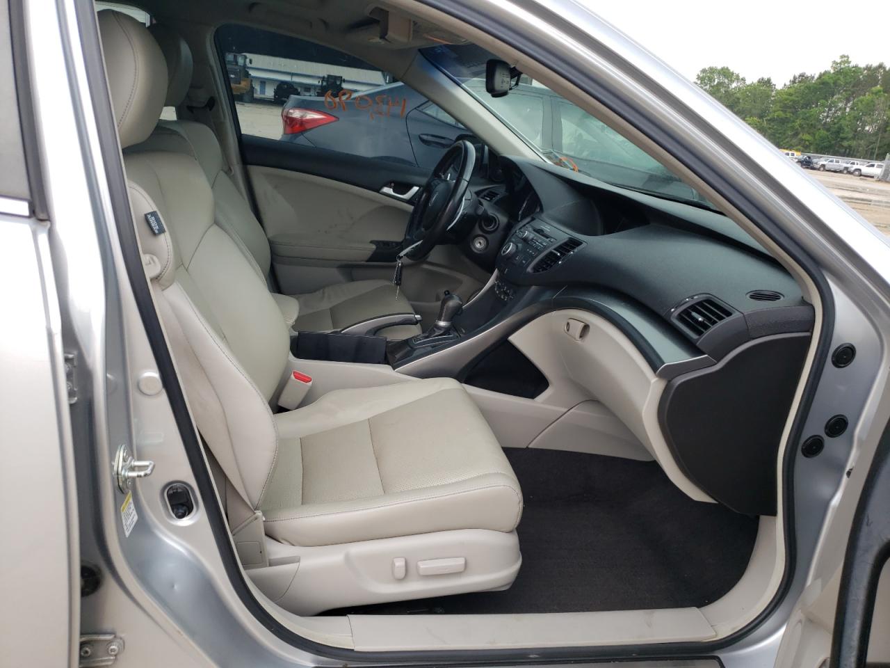Photo 5 from auction – 2013 ACURA TSX with VIN JH4CU2F45DC003471