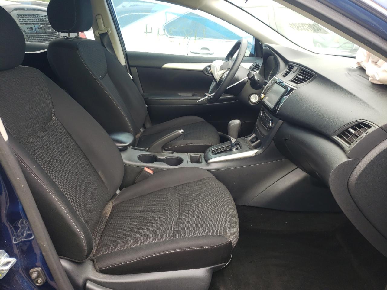 Photo 5 from auction – 2019 NISSAN SENTRA S with VIN 3N1AB7AP2KY204880