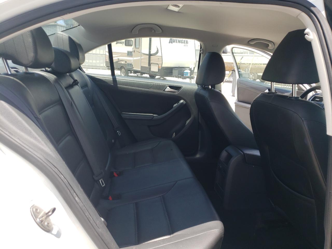 Photo 6 from auction – 2014 VOLKSWAGEN JETTA SE with VIN 3VWD17AJ3EM284076