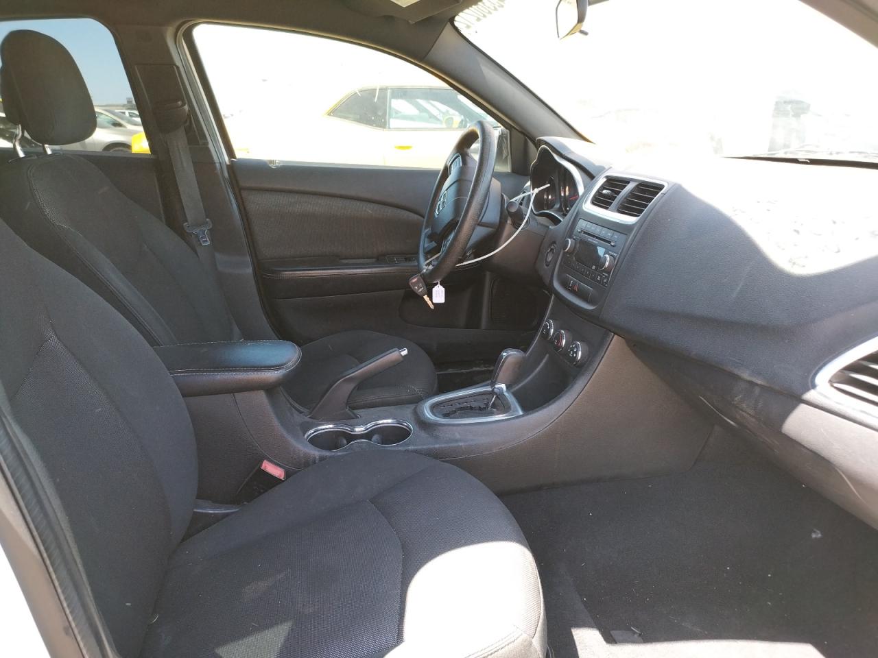 Photo 5 from auction – 2012 DODGE AVENGER SE with VIN 1C3CDZABXCN157634