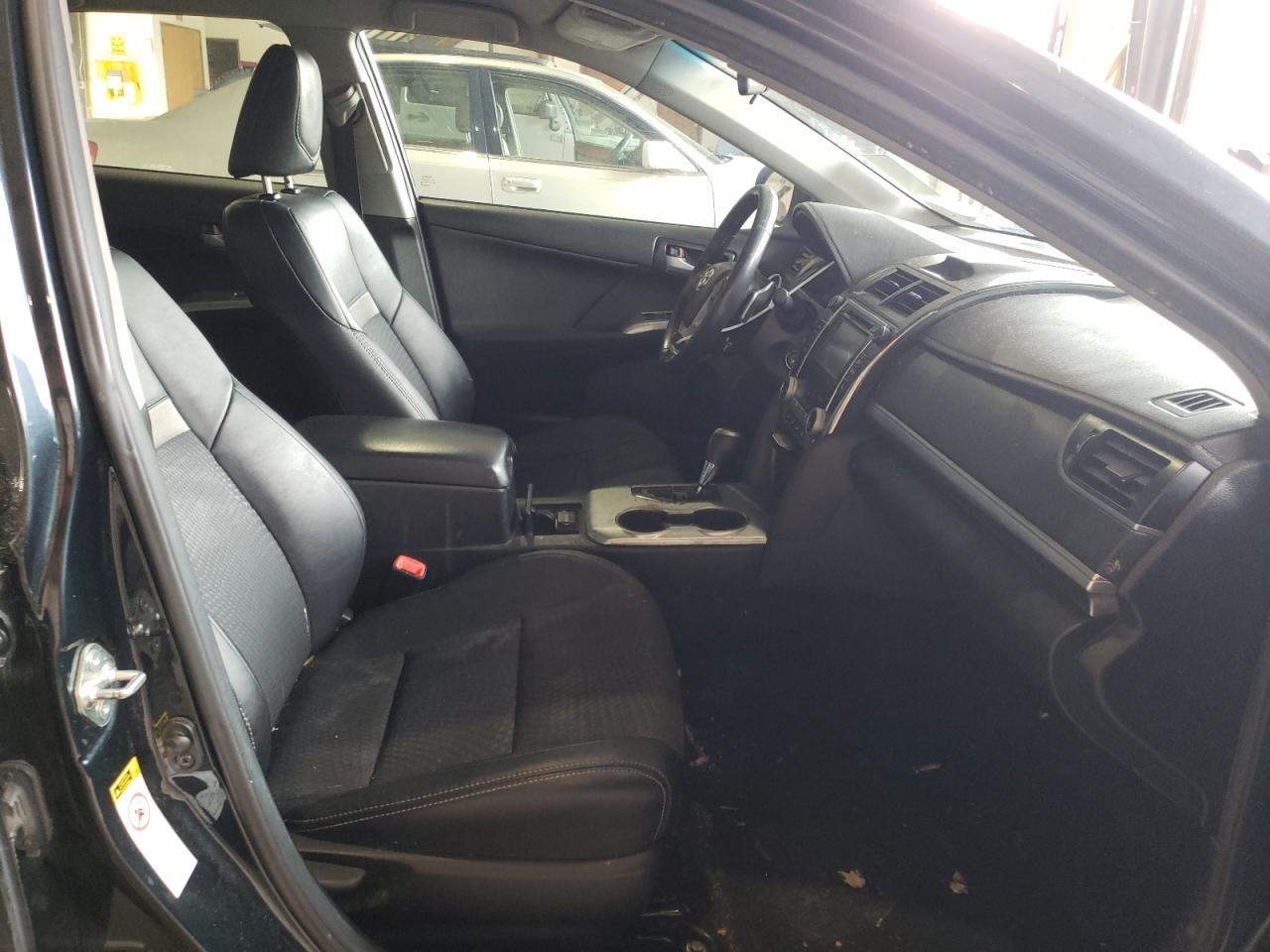 Photo 5 from auction – 2014 TOYOTA CAMRY L with VIN 4T1BF1FKXEU824282