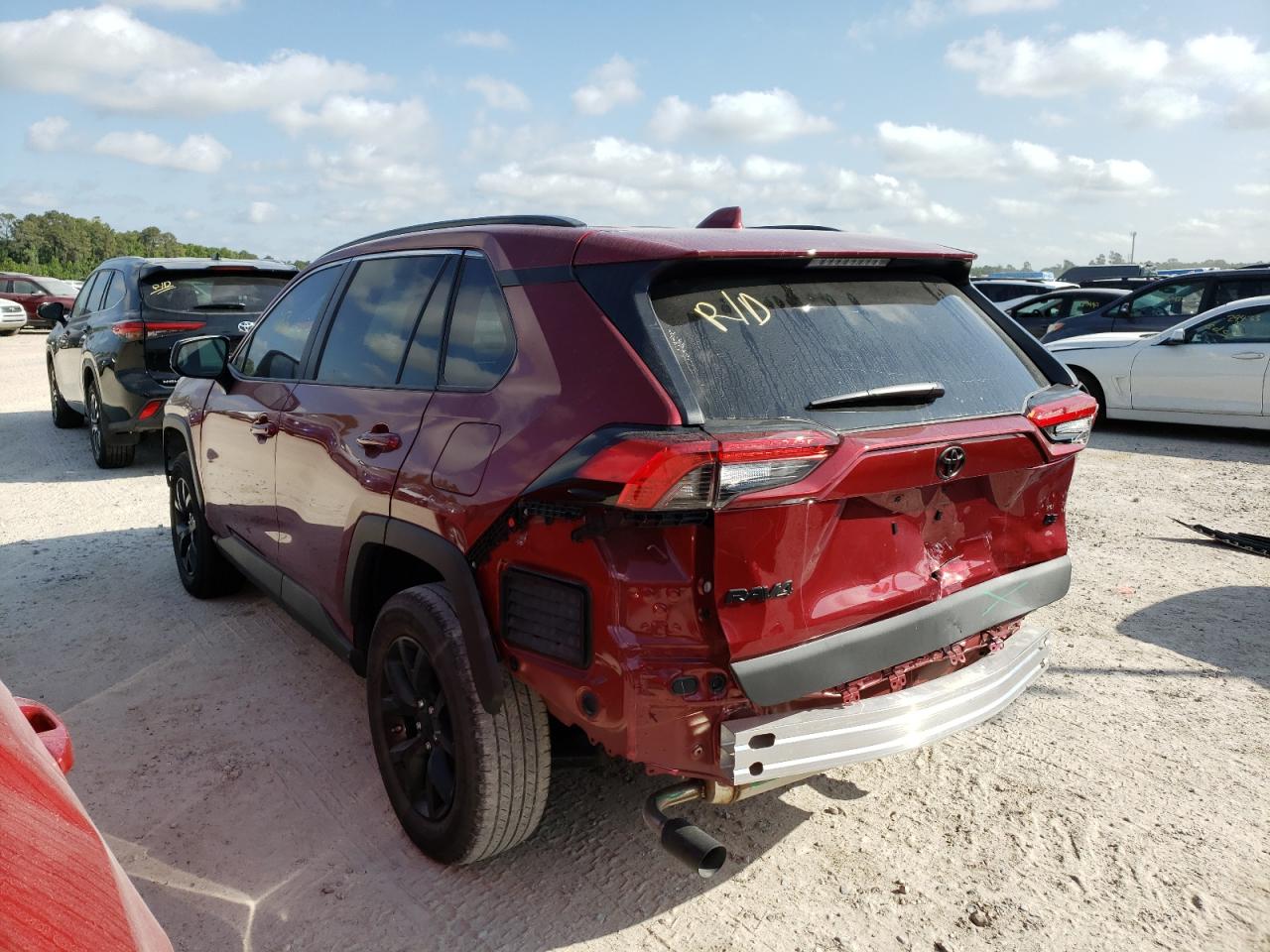 Photo 3 from auction – 2021 TOYOTA RAV4 LE with VIN 2T3H1RFVXMW182217