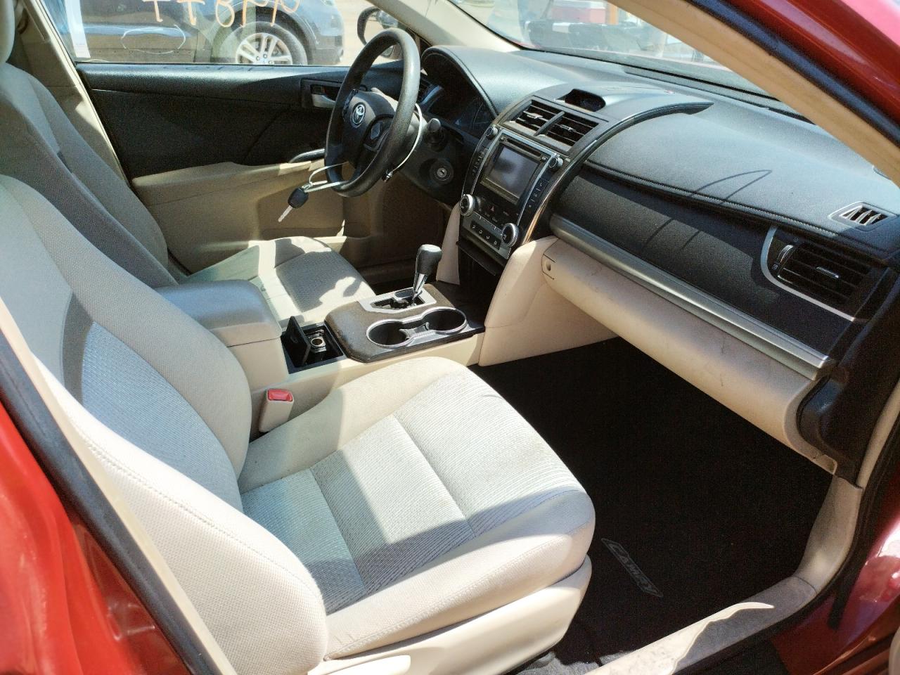 Photo 5 from auction – 2014 TOYOTA CAMRY L with VIN 4T4BF1FK2ER365223