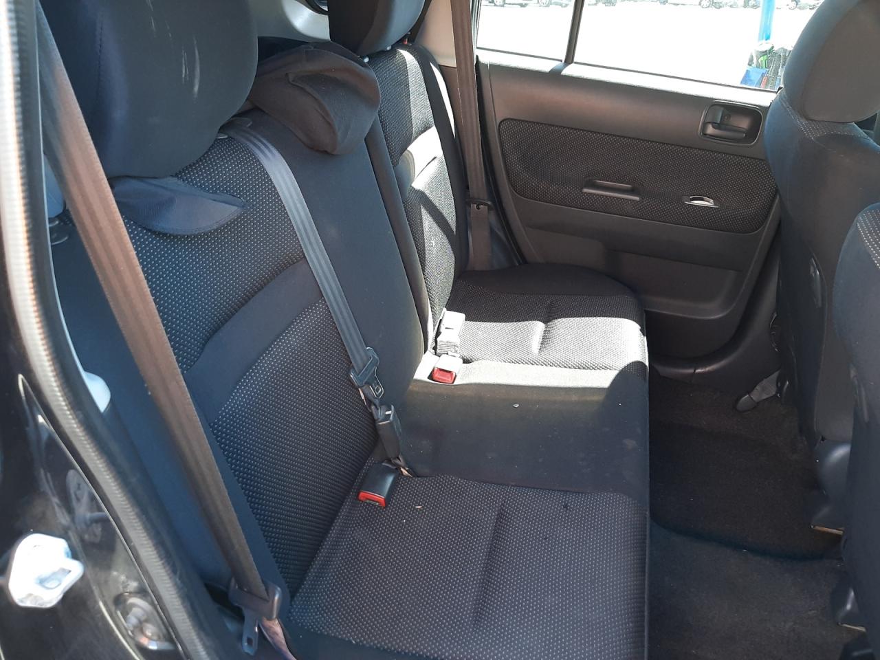 Photo 6 from auction – 2004 TOYOTA SCION XB with VIN JTLKT324940154587