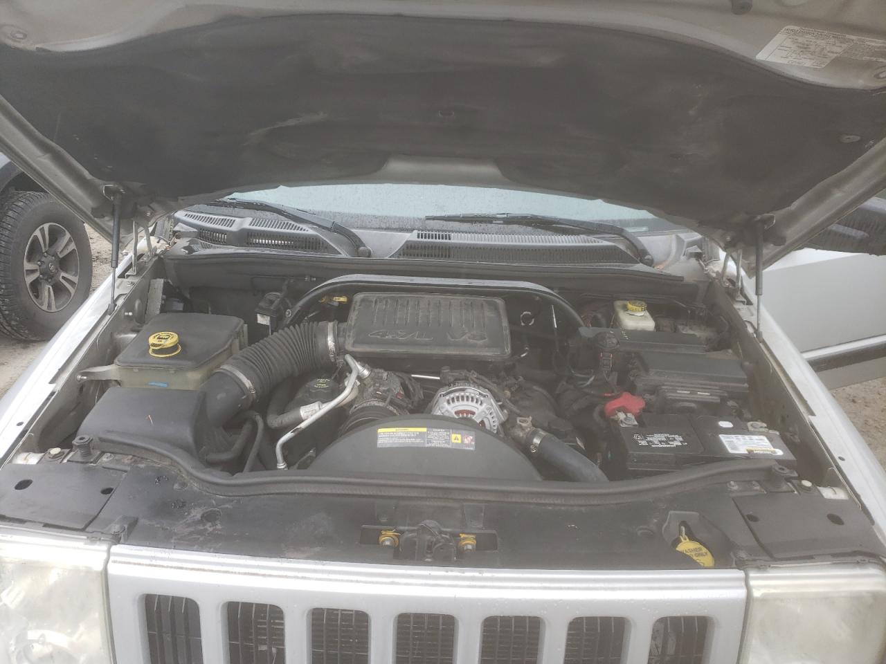 Photo 7 from auction – 2006 JEEP COMMANDER with VIN 1J8HG48N06C229154