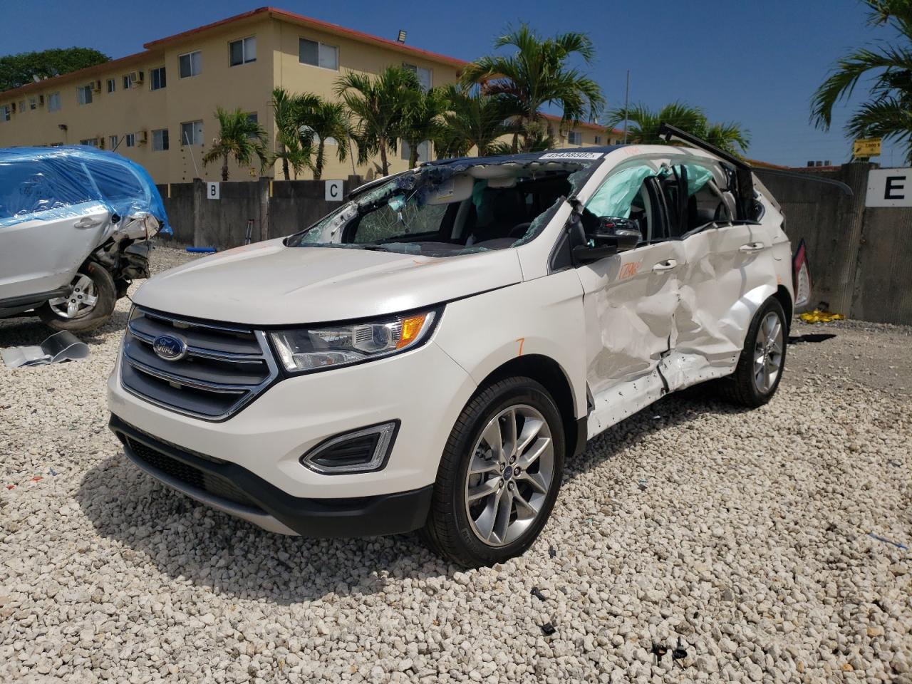 Photo 2 from auction – 2017 FORD EDGE TITAN with VIN 2FMPK3K89HBB71865