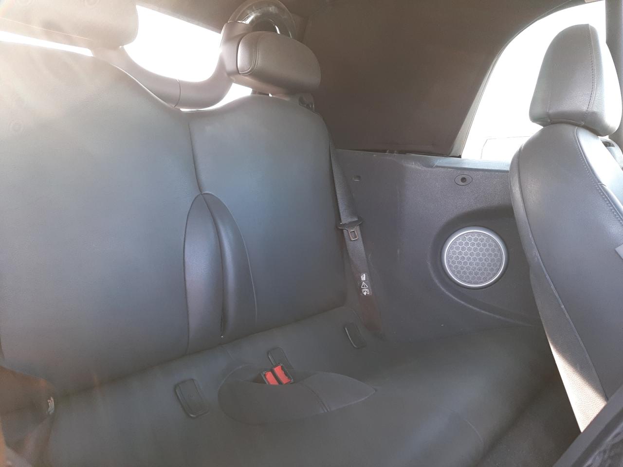 Photo 6 from auction – 2005 MINI COOPER S with VIN WMWRH335X5TK56142