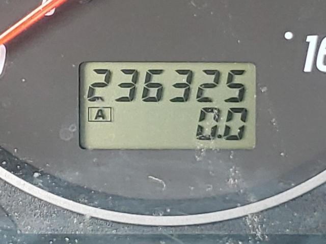 Photo 8 from auction – 2003 NISSAN MAXIMA GLE with VIN JN1DA31A73T415247