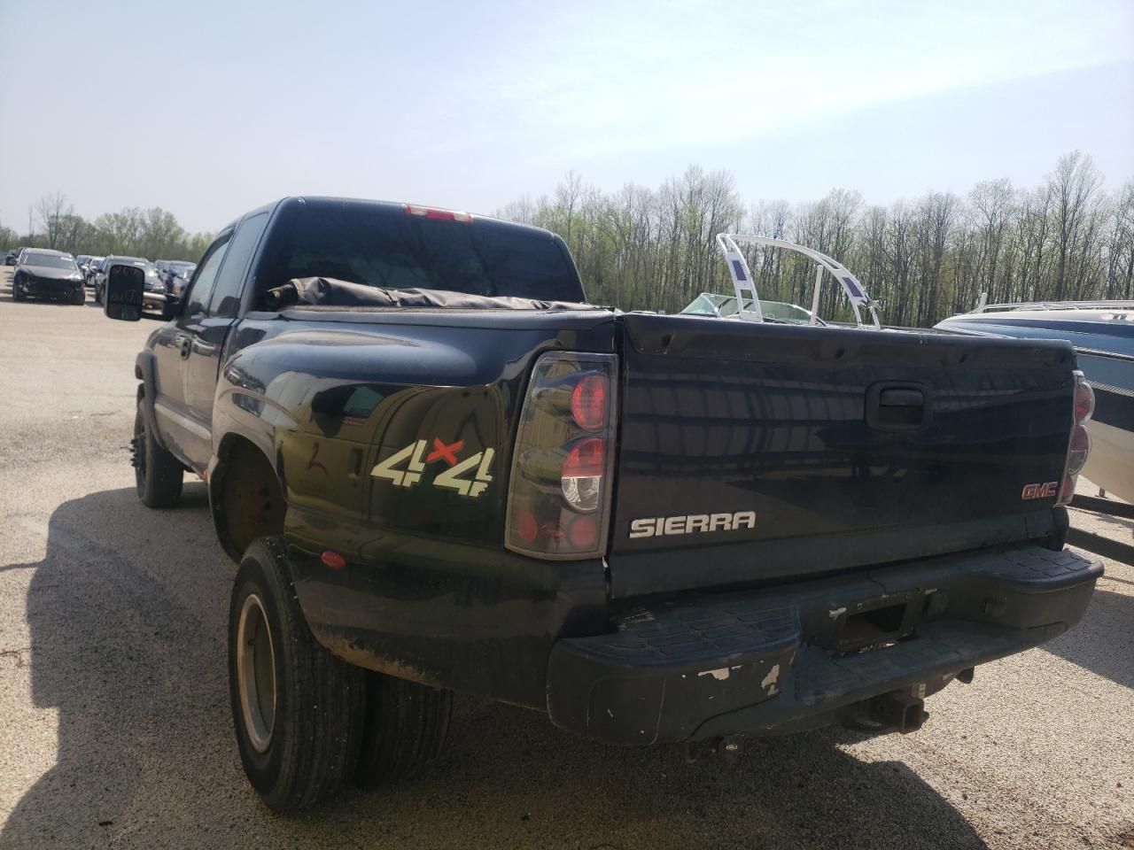 صورة رقم 3 من المزاد - 2002 CHEVROLET SILVERADO مع VIN 1GCJK39112E252406